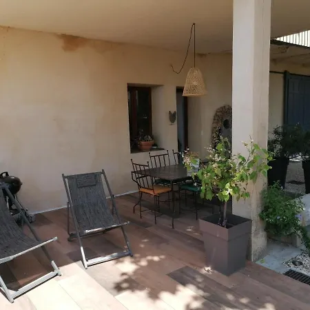 La Maison D'yvette Apartment Le Barroux